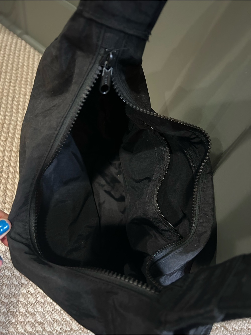 Baggu Medium Nylon Crescent Bag - Black - Picture 4 of 4